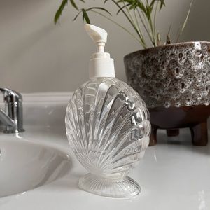 Vintage shell soap dispenser
